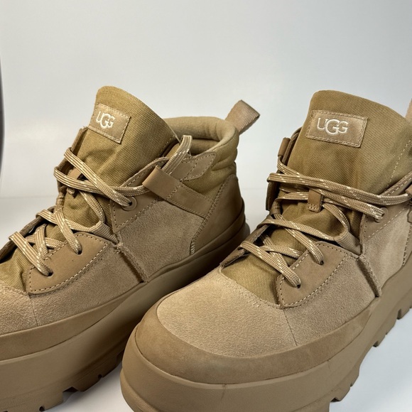 UGG Lug Chukka Boots Mens Size 9 Womens 10.5 - Picture 2 of 6